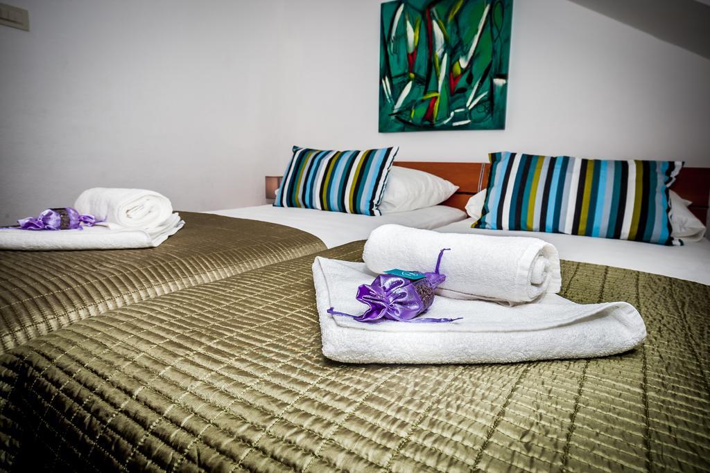Holiday Home Amela Bol Exterior foto