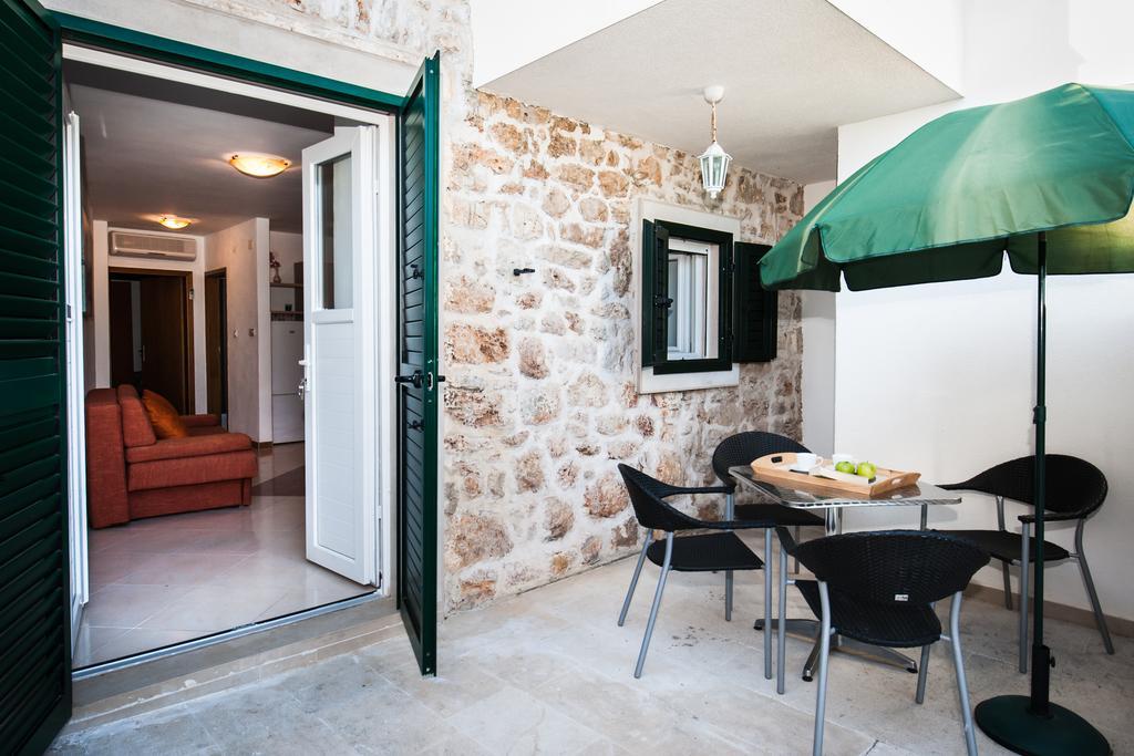 Holiday Home Amela Bol Exterior foto