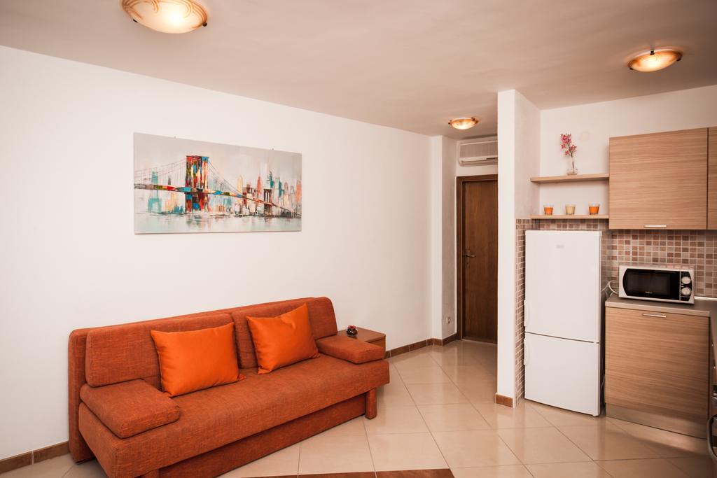 Holiday Home Amela Bol Exterior foto